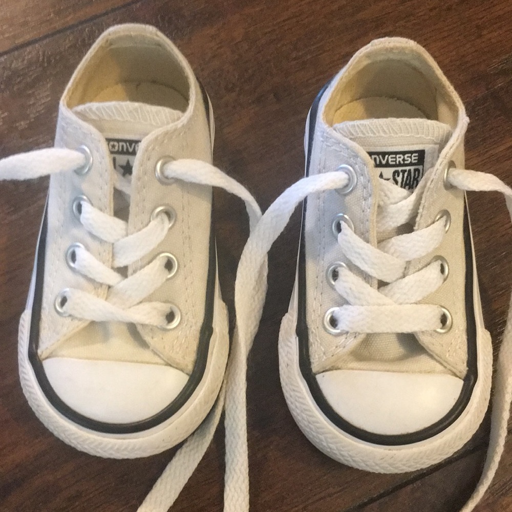 Baby gray converse